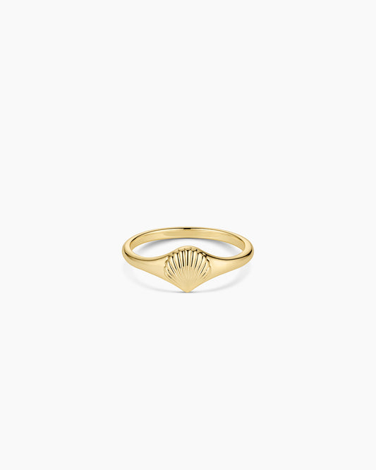 Scallop Mini Signet Ring