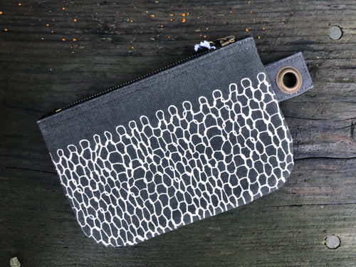 Cotton Knit Entwine Design Small Zip Bag
